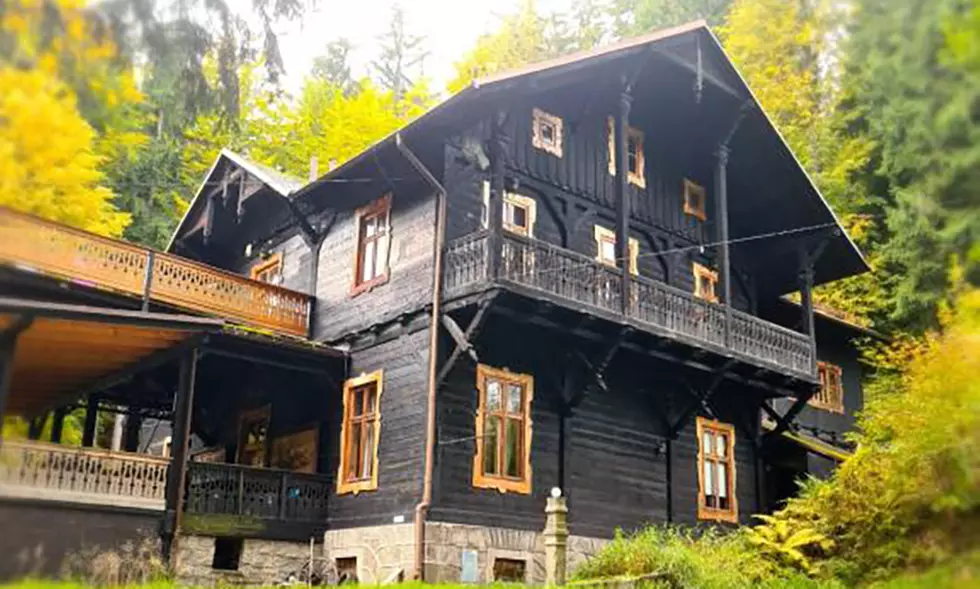 Szklarska Poręba: 2-3 noce dla 2 osób ze śniadaniami lub wyżywieniem HB w Szklarskim Dworku - Primary Image