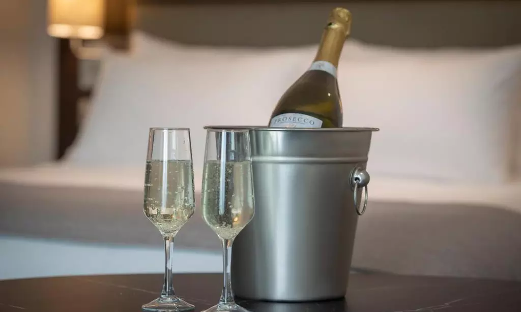 London: 4* Deluxe Double or Executive King Room Stay with Breakfast