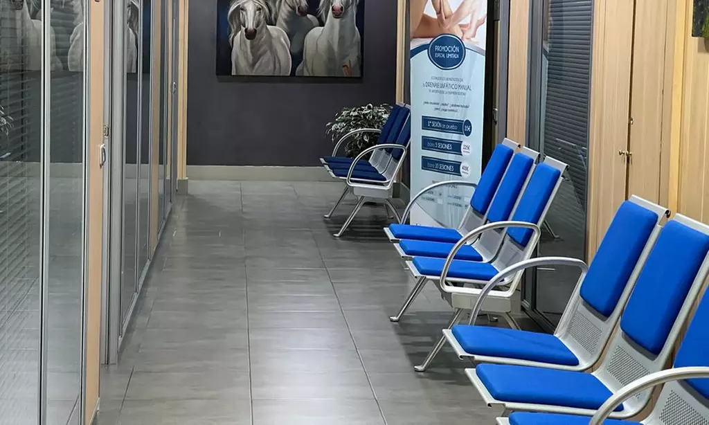 Mesoterapia inyectada en rostro o manos efecto hidratante con vitaminas en 1, 2 o 3 zonas en Body Style - Second Medium