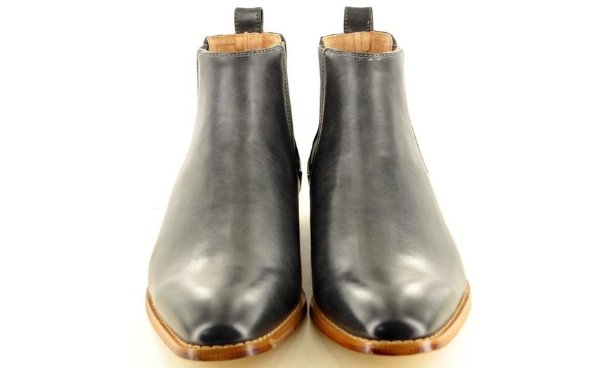 Image 34: Men's Pointed Toe Chelsea Boots