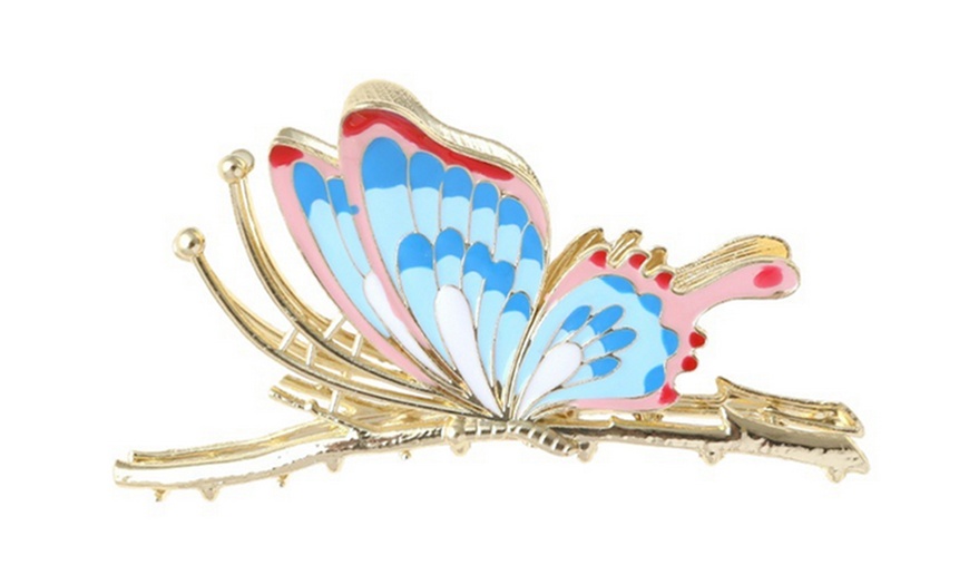 Image 3: One or Two Butterfly-Design Hair Claw Clips