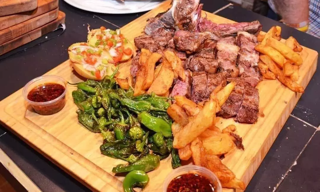 Menú a elegir con entrante, principal, postre y bebida para 2 personas en Steak House Las Brasas - Primary Image