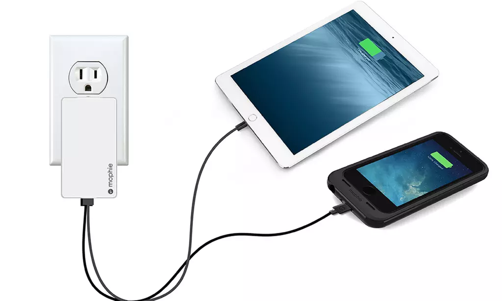 Mophie Dual Port High-Power 4.2A Wall Travel Charger - Primary Image