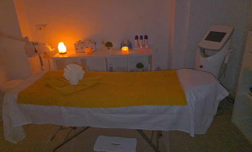 Image 4: Masaje relajante con opciones de craneofacial y reflexología