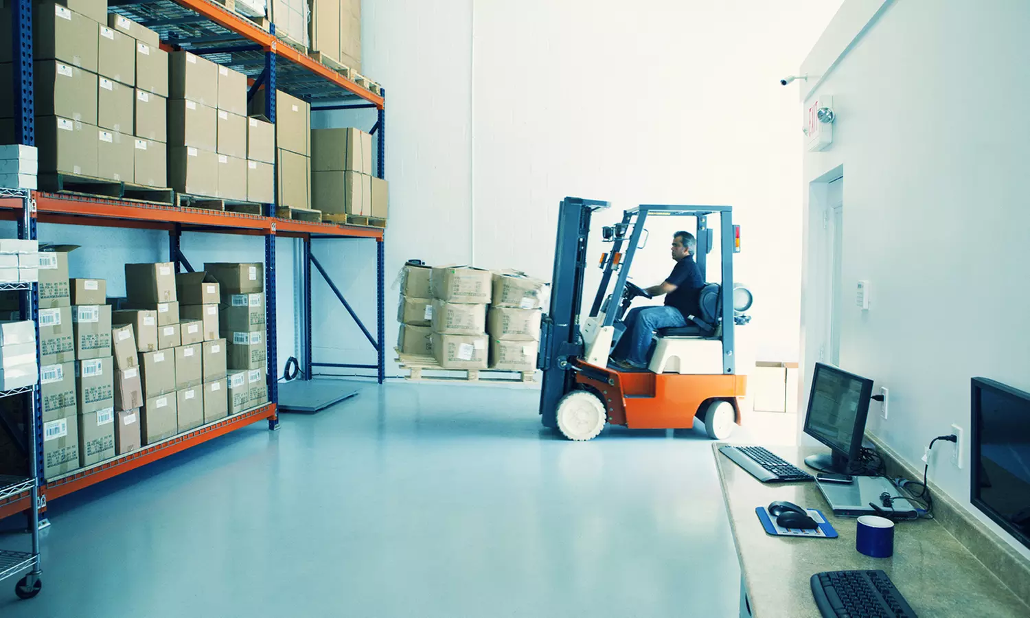 Kurs online: Zarządzanie magazynem z certyfikatami za 69 zł z firmą Kar-Group - Primary Image