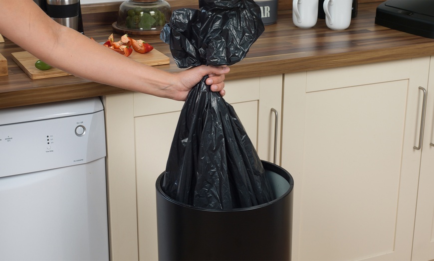 Image 14: Russell Hobbs Motion Sensor Bin