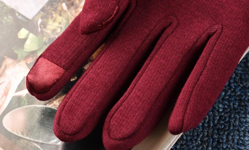 Image 5: Touch Screen Warm Gloves for Women