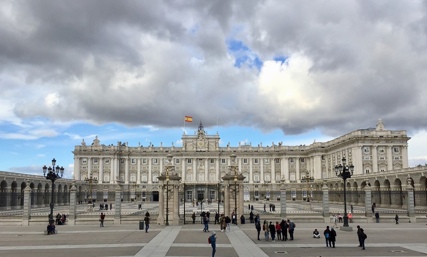 Image 10: Tour del Palacio Real, Museo del Prado y Reina Sofia con Amigo Tours