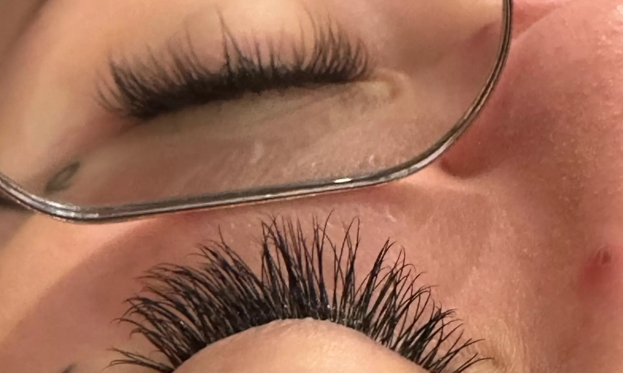 Enhance Beauty: Full Set of Classic, Hybrid or Volume Lash Extensions
