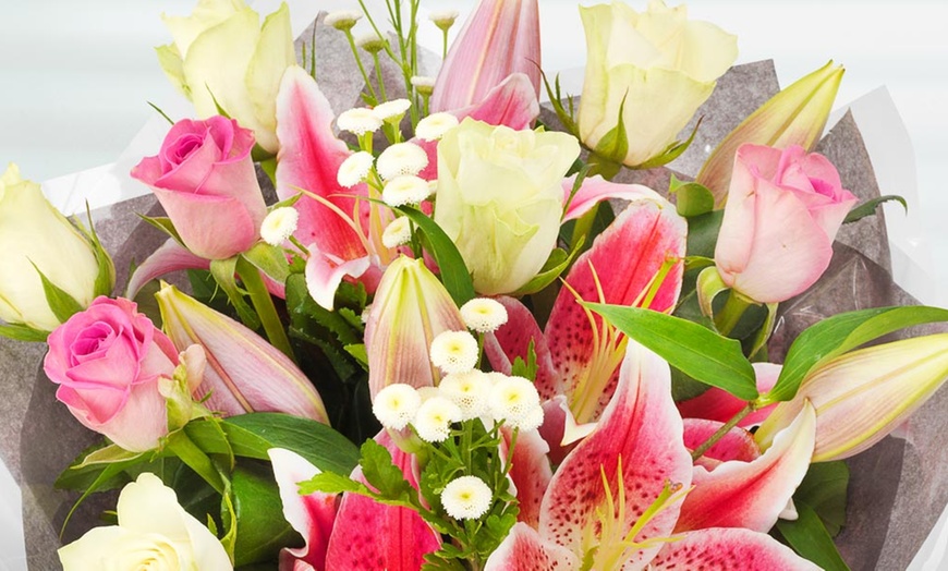 Image 3: 50% Off Fresh Flowers Delivery
