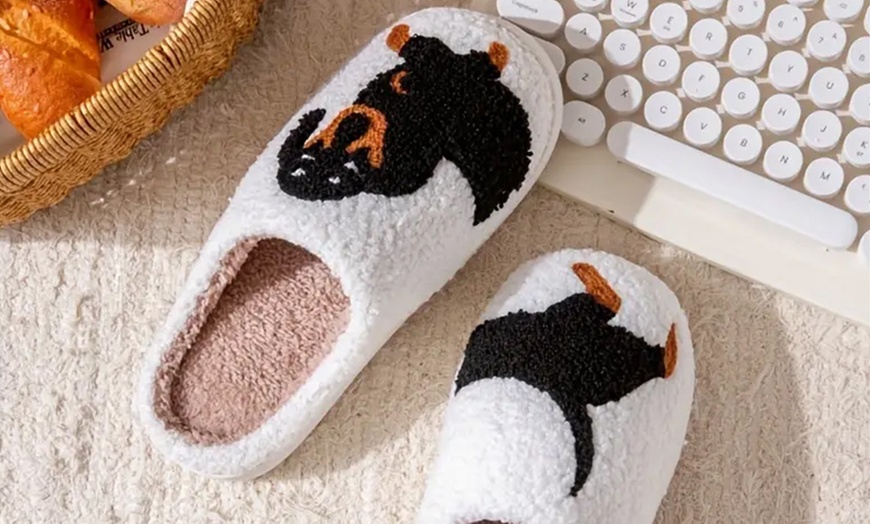 Image 13: Cartoon Animals Print Slippers 