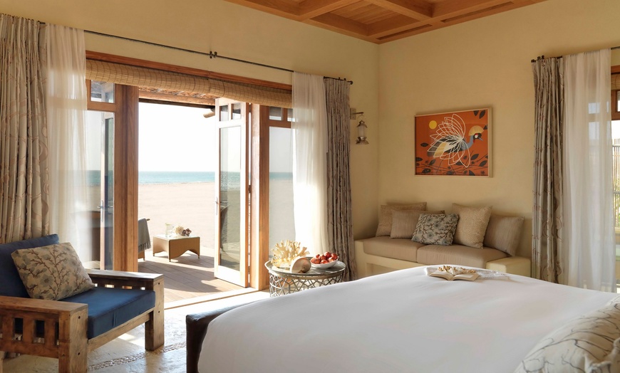 Image 3: Sir Bani Yas: 1- or 2-Night 5* Stay with Meal Options