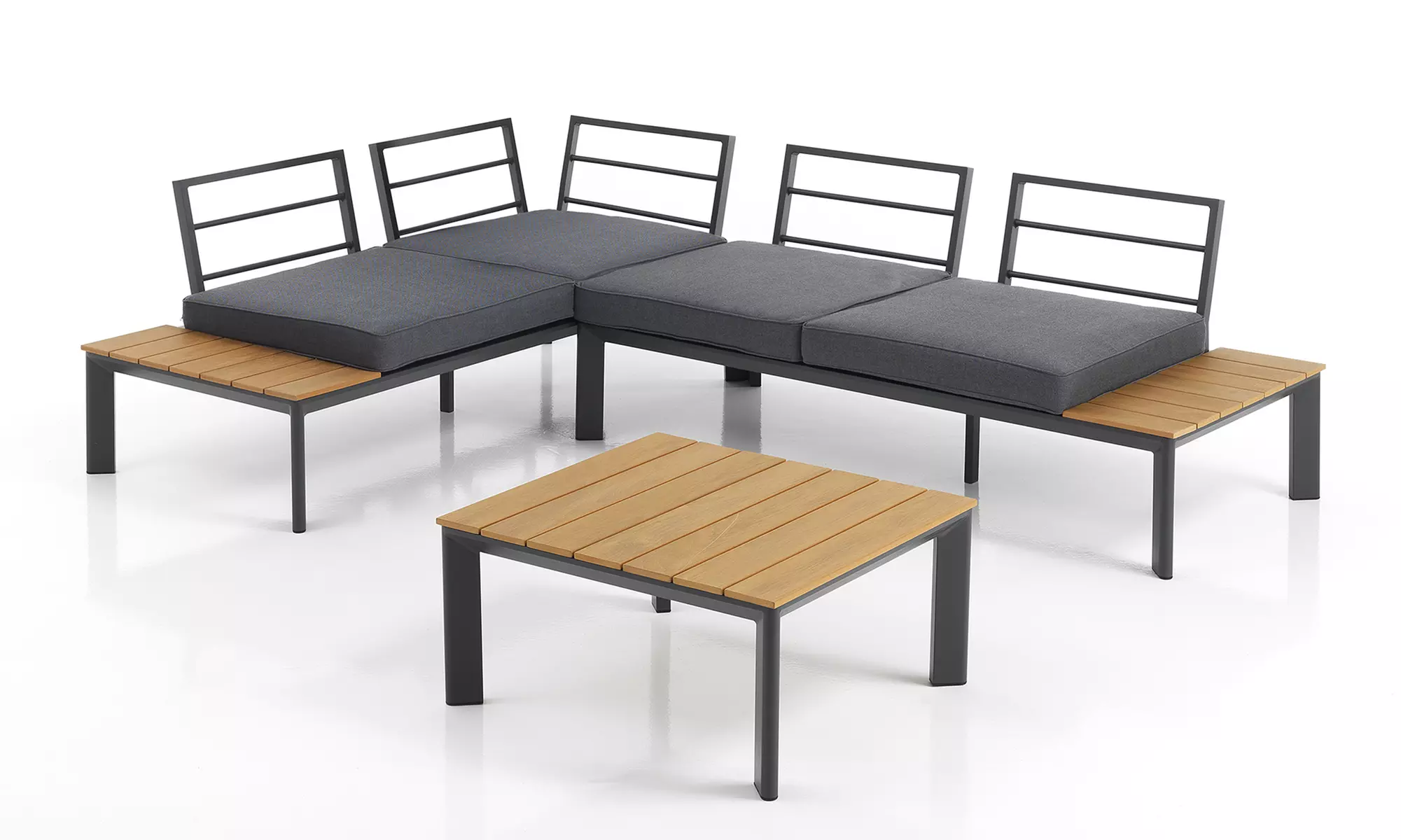 Tomasucci Loungemöbel für Innen und Außen