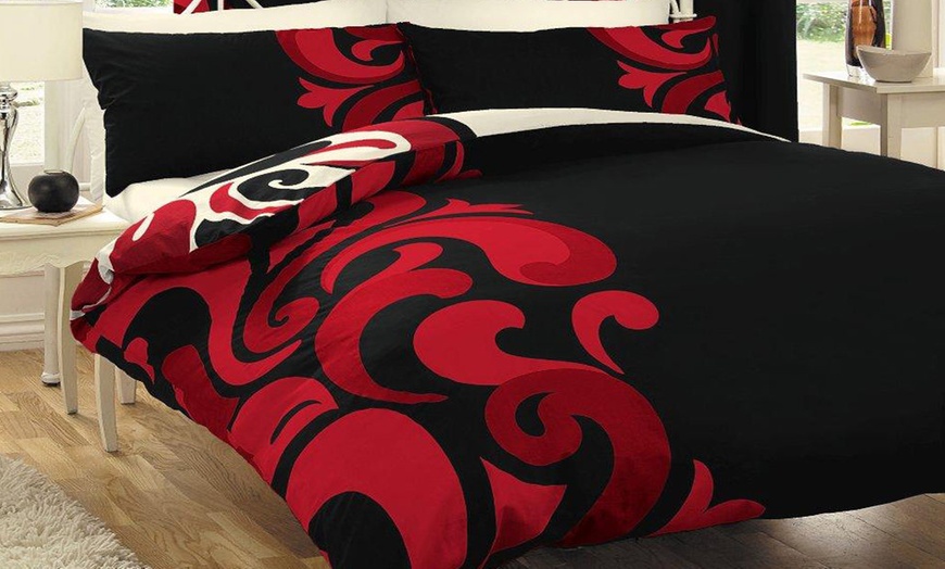 Image 13: Clearance Duvet Sets