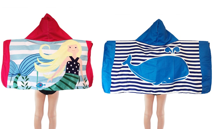 Image 1: Kids' Hooded Beach Towel