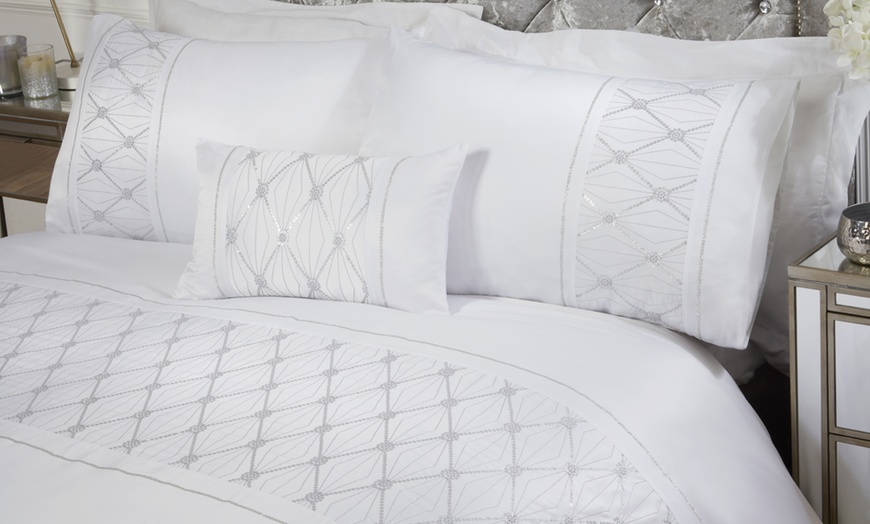 Image 2: Monaco Duvet Set