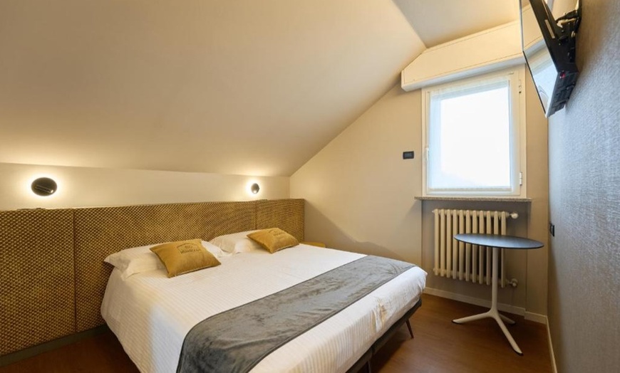 Image 7: Bergamo: camera matrimoniale con colazione, cena e Spa privata