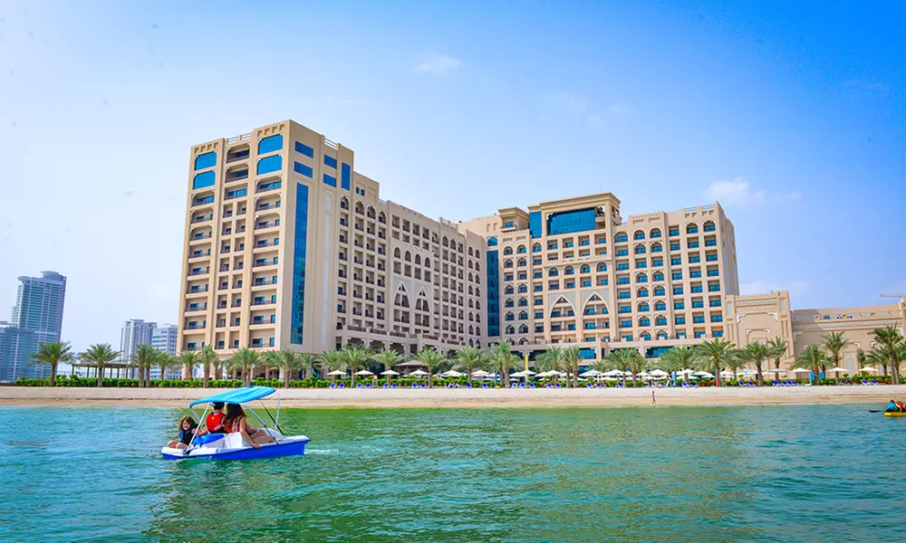 Fujairah: 5* One-Night Stay w/ Optional Breakfast and Dinner Buffet