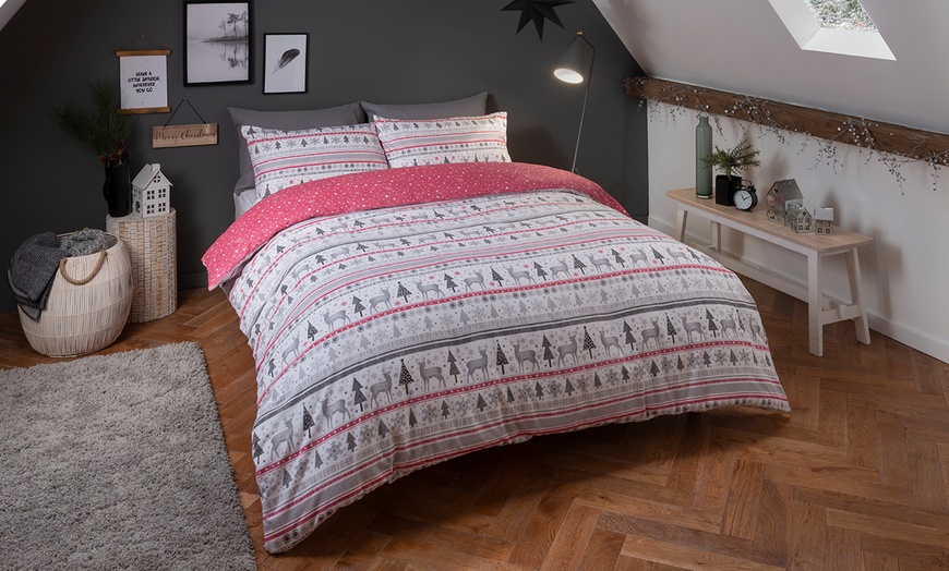 Image 10: Christmas Cosy Duvet Set
