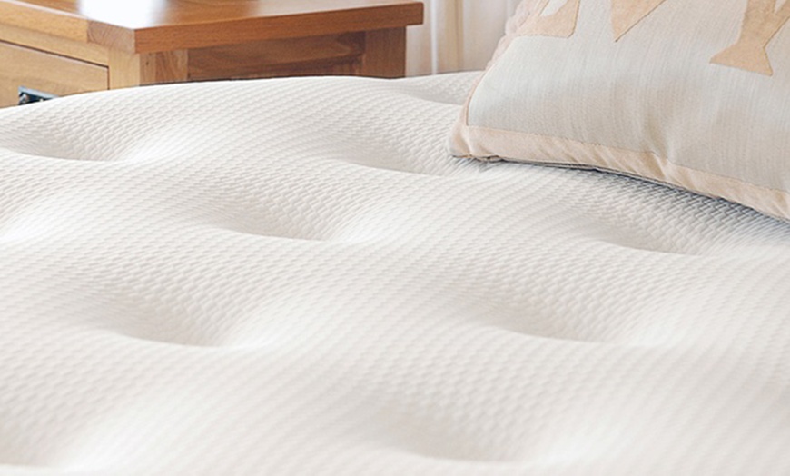 Image 3: Luxury Lambswool Mattress