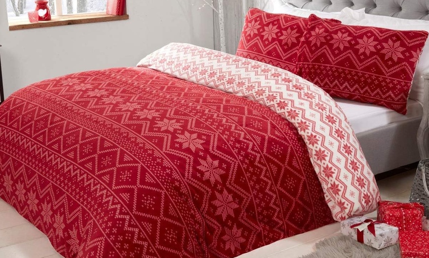 Image 5: Fairisle Flannel Fleece Reversible Duvet Set