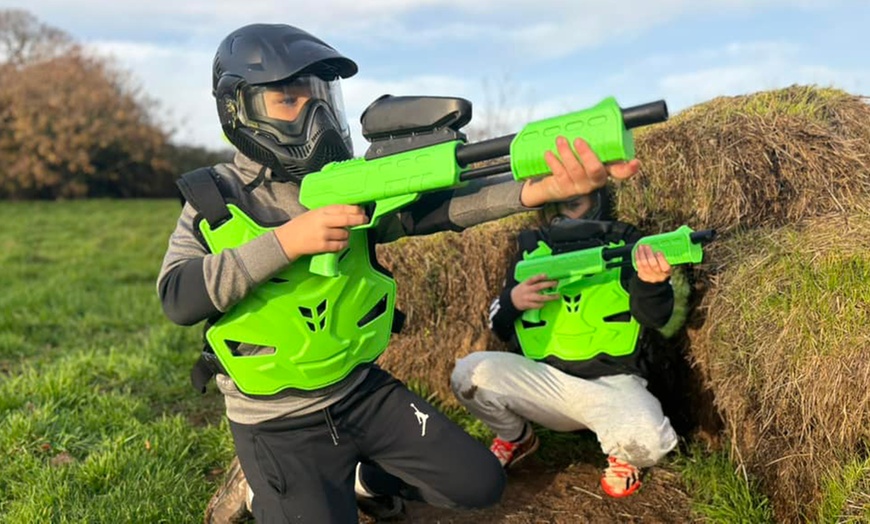 Image 2: Weekend Family-Friendly All-Weather Paintball for Up to 4