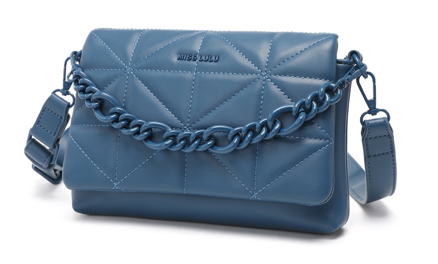 Image 2: Chic Quilted Shoulder Bag With Chain Strap
