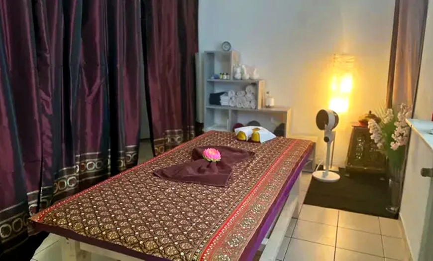 Image 4: 60 - 90 Min. Hot-Stone-Massage oder All-in-One-Massage für 1 Person