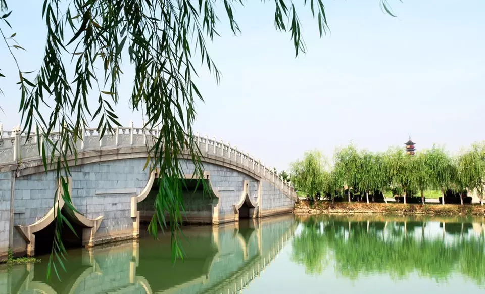 ✈ 8-Day Guided Tour of China with Air & Hotels from Affordable World