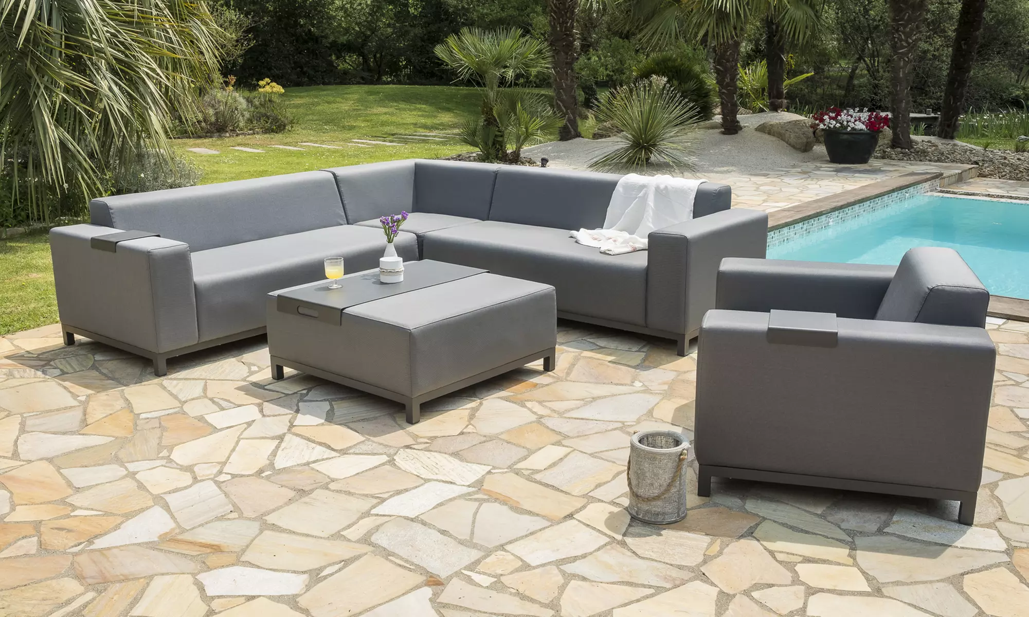 Salon de jardin PARIS 6/8P en tissu, en gris - Primary Image