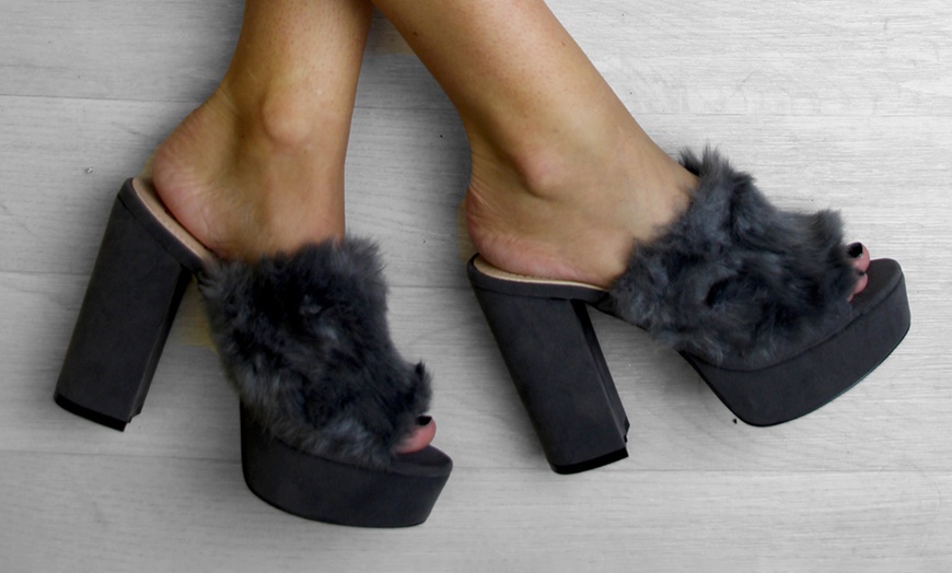 Image 2: Women's Fluffy Heeled Mules