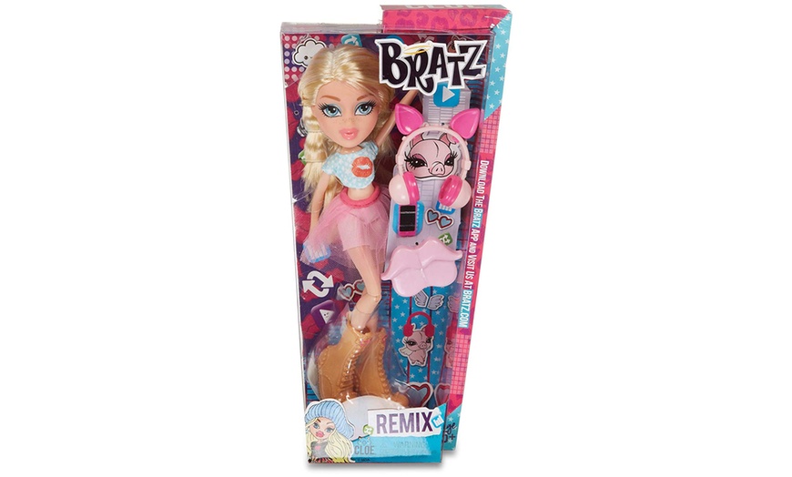 Image 12: Bratz Puppen