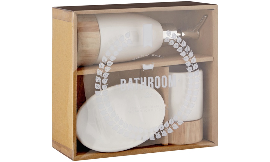 Image 3: Three-Piece Bamboo Bathroom Set