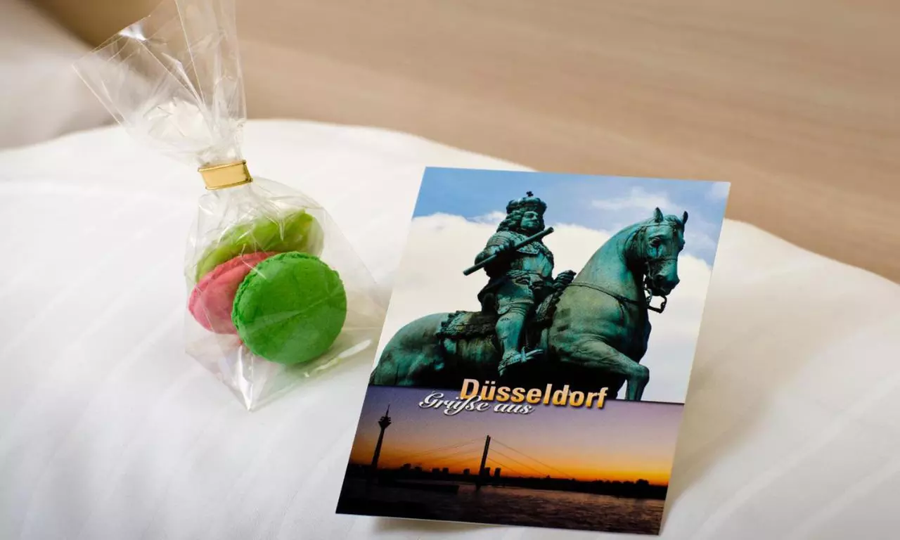 Düsseldorf: 2-3 Nächte mit Frühstück, Welcome Drink & VRR Ticket