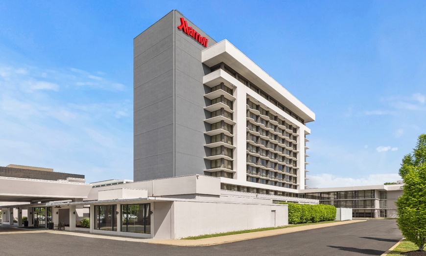 Image 23: Modern Stay with Easy Access to NYC