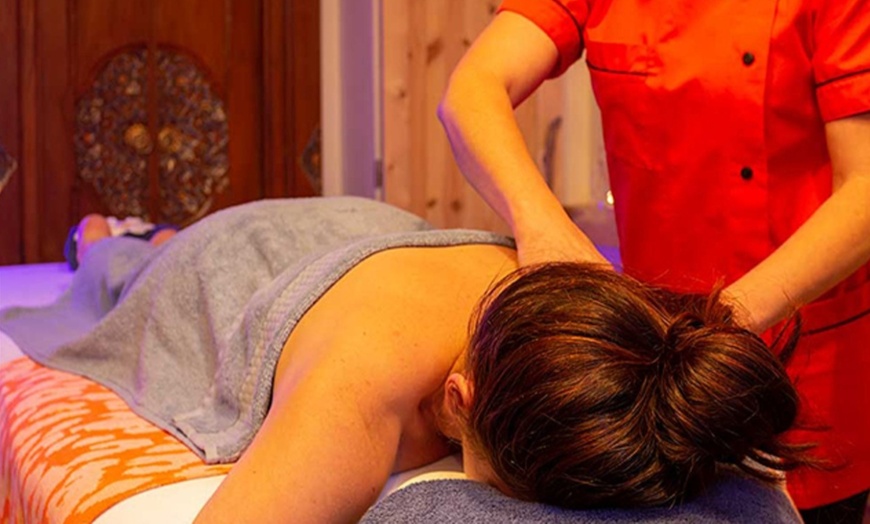 Image 4: Escale bien-être à Bayonne : massages relaxants ou madérothérapie