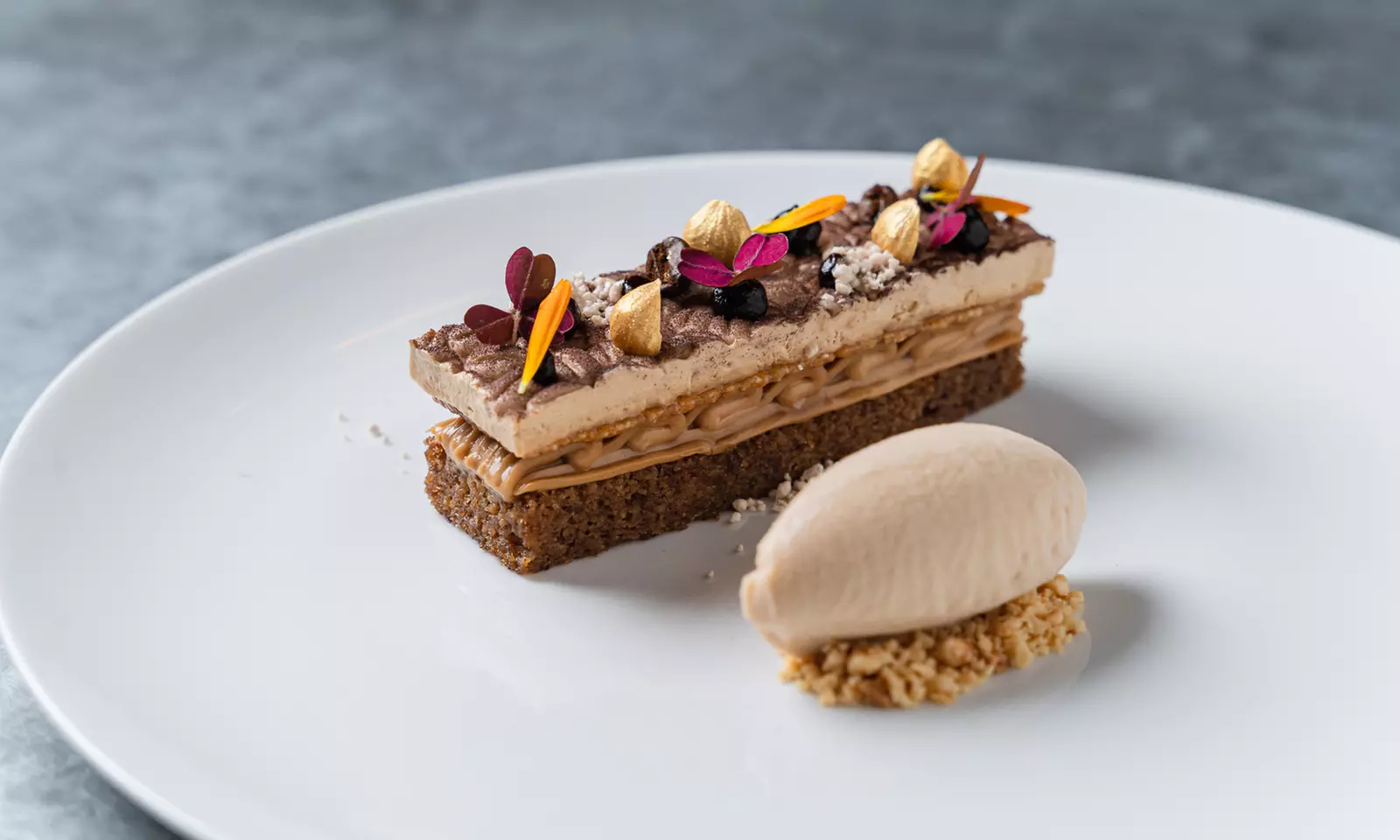 Experience Three-Course Brunch with Cocktail and View of the City!