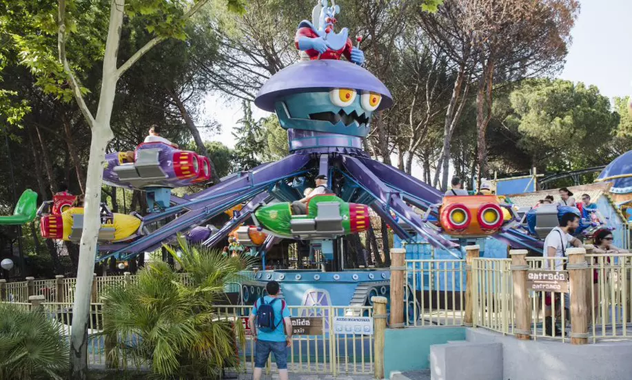 Día de emociones y diversión garantizada con una entrada al Parque de Atracciones de Madrid para niño, adulto, sénior - Second Medium