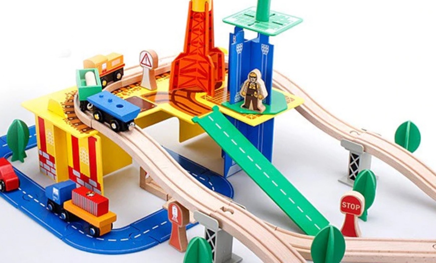 Image 7: Wooden Train Track Set