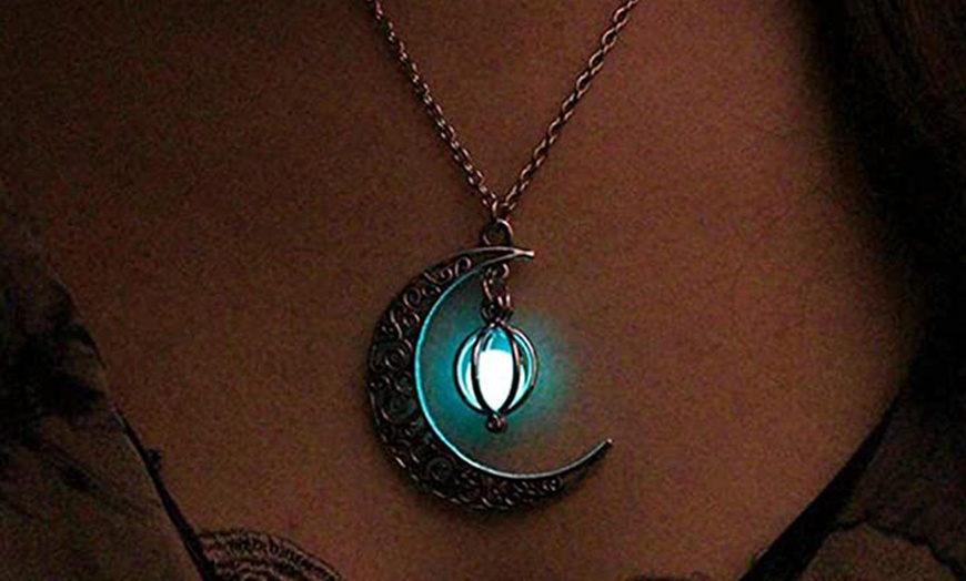 Image 1: Moon Luminous Necklace