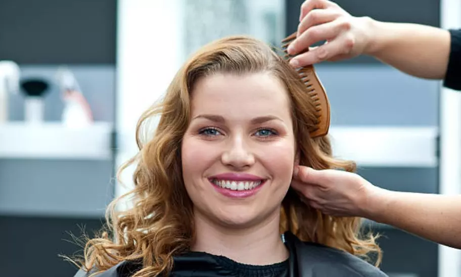 Peluquería con lavado, hidratación, corte, peinado y opción a color