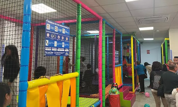 Diversión para los peques con un acceso ilimitado a parque infantil