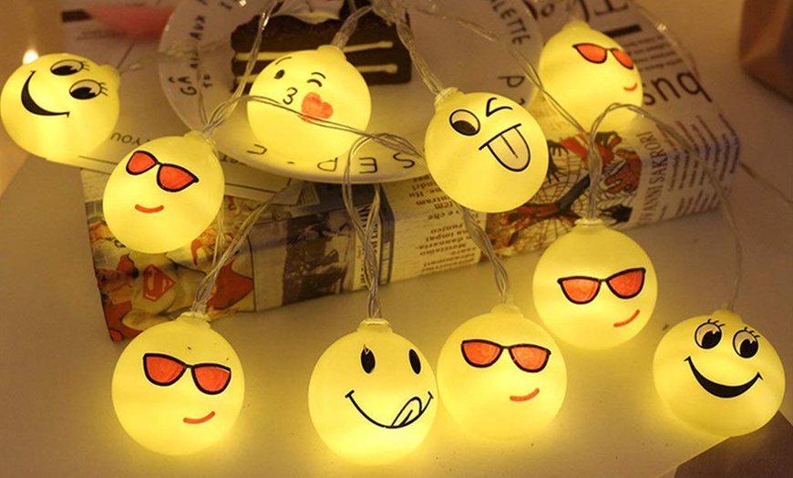 Image 1: Battery-Powered LED Emoji Light