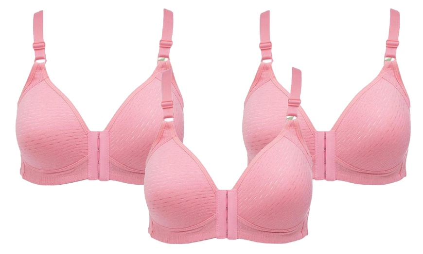 Image 5: Breathable Front Closure Push Up Bra