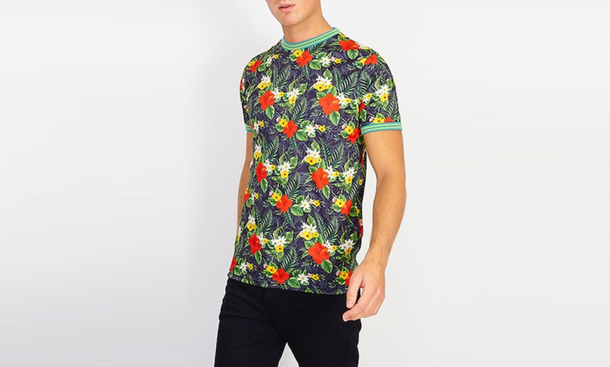 Image 6: Hawaiian Print T-Shirt