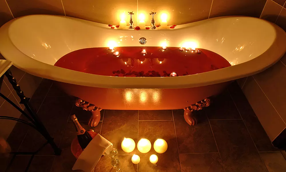 Cheshire: Luxury Dining Experience and 1 Night with Breakfast