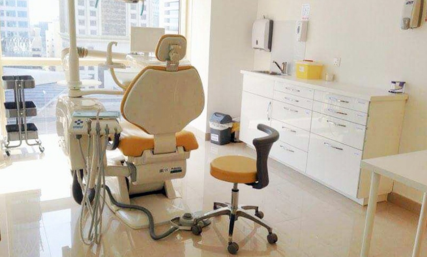 Image 4: Dental Consultation and Polish