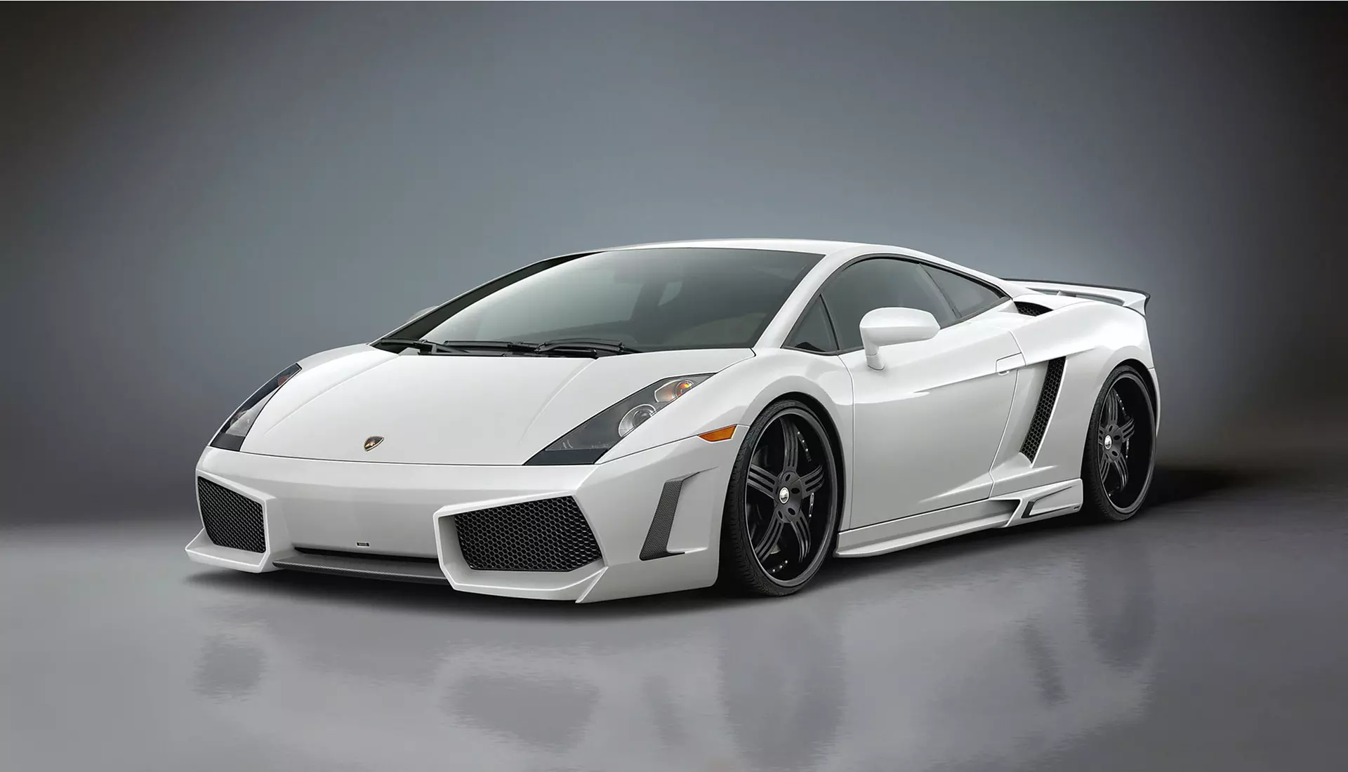 Two-, Three-, or Four-Lap Driving Experience in a Ferrari or Lamborghini from G1tour (Up to 75% Off) - Primary Image