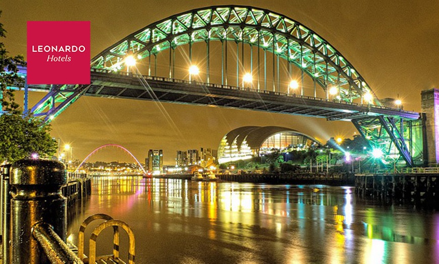 Image 1: Newcastle: 4* Stay with Breakfast and Prosecco