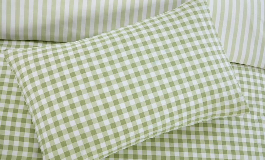 Image 7: Arches or Gingham Duvet Set